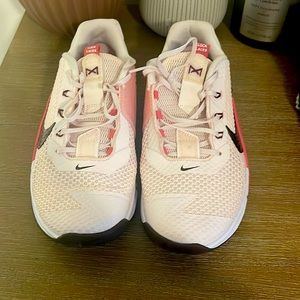 Nike Metcon 7 women’s lifting shoe